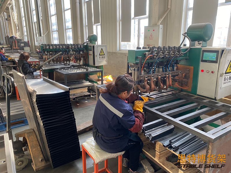 沖孔機(jī)設(shè)備5